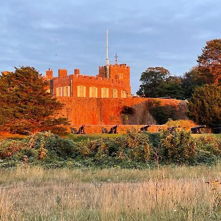 Fab Stay Uk - Coastal And Country Retreat With Free Secure Off Road Parking Minutes From Both Dover And Deal Exterior foto